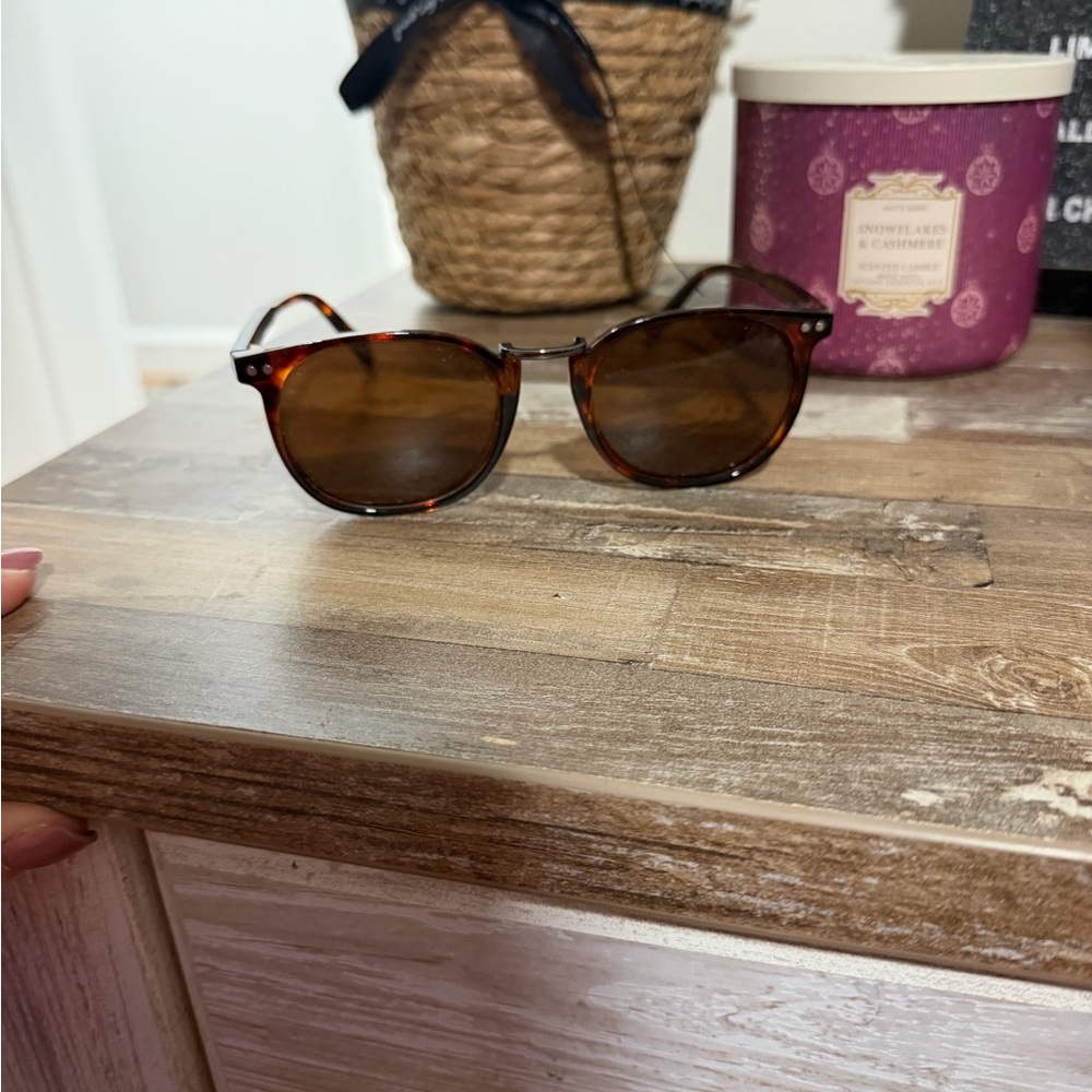 Classic Tortoiseshell Men’s Sunglasses - Polarized Brown Lenses